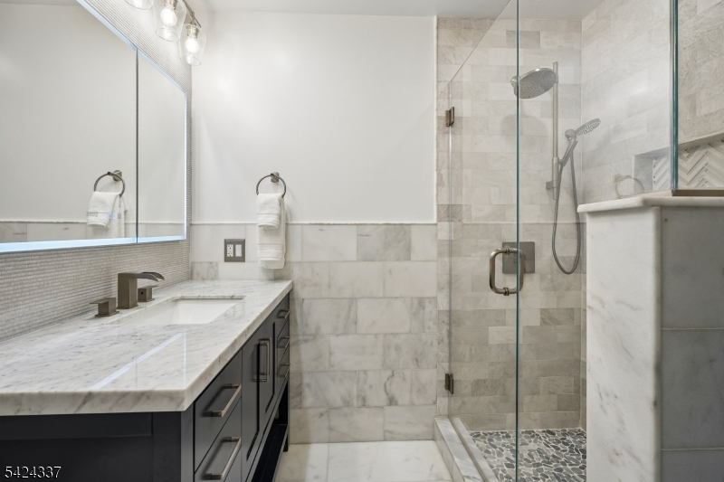 Lindsley Heights - Residential