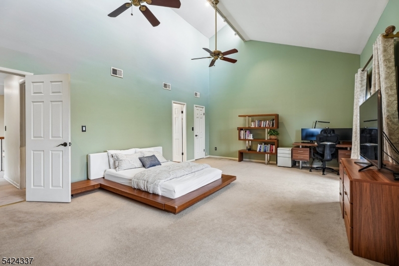 Lindsley Heights - Residential