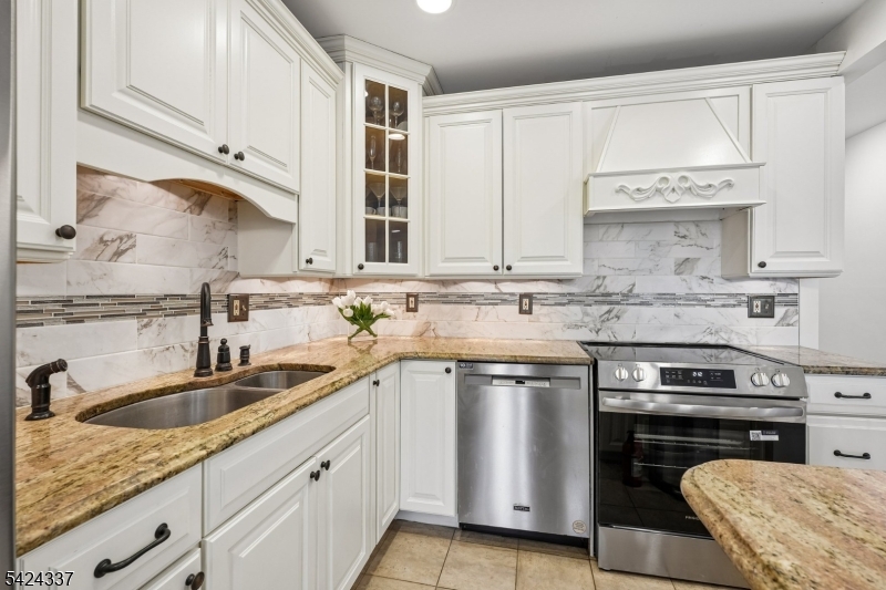 Lindsley Heights - Residential