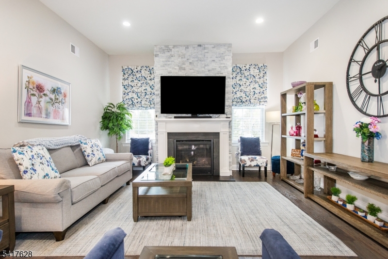 Regency at Flanders - Residential