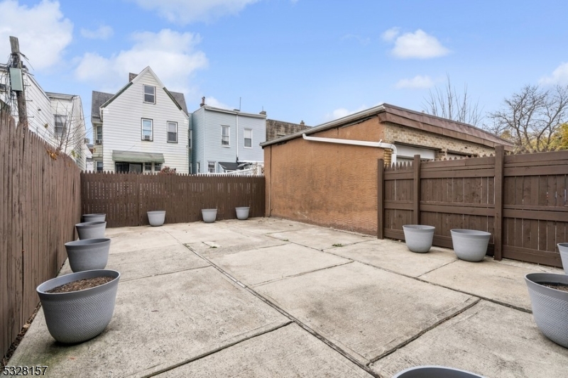 Jersey City, New Jersey 07304, United States, 3 Bedrooms Bedrooms, ,3 BathroomsBathrooms,Residential,Active,26982