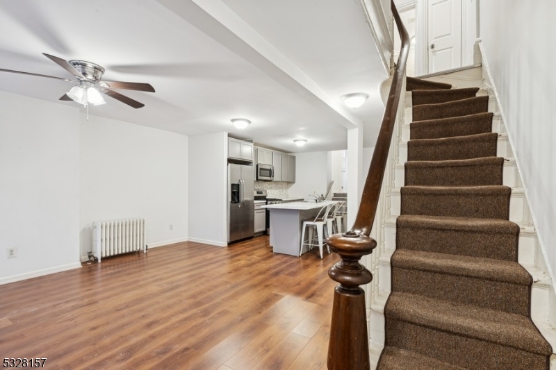 Jersey City, New Jersey 07304, United States, 3 Bedrooms Bedrooms, ,3 BathroomsBathrooms,Residential,Active,26982