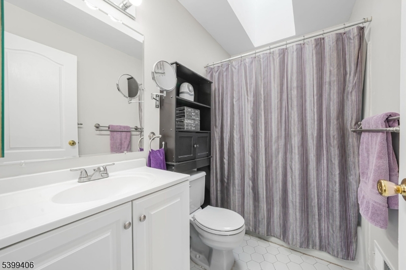 Highview At Hawthorne - Residential