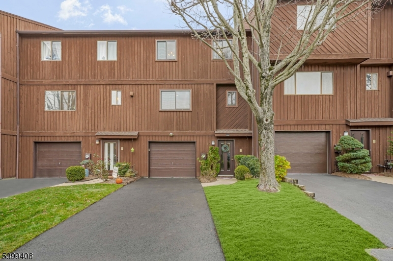 Highview At Hawthorne - Residential