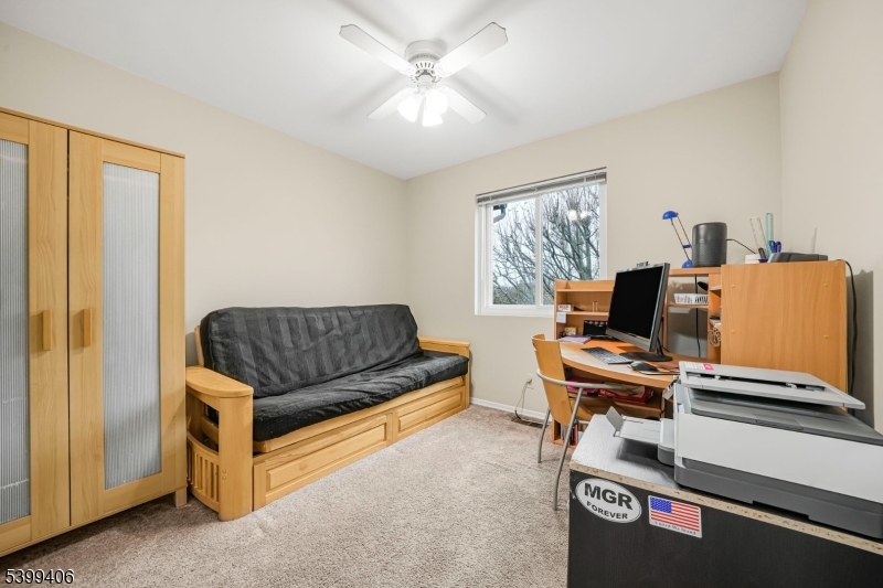 Highview At Hawthorne - Residential