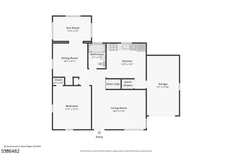 Main image without alt text