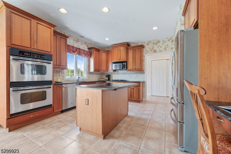 Country Classics - Residential