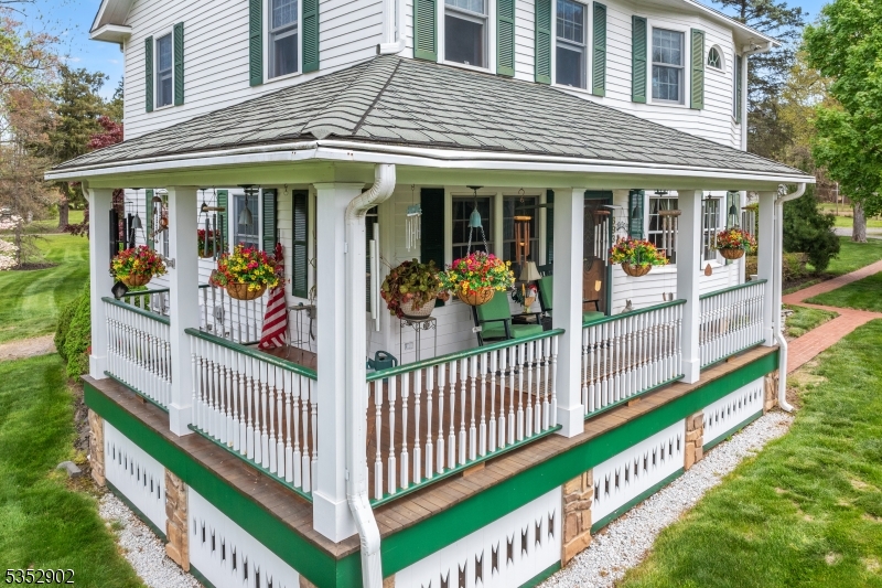 693 Weston Canal Rd