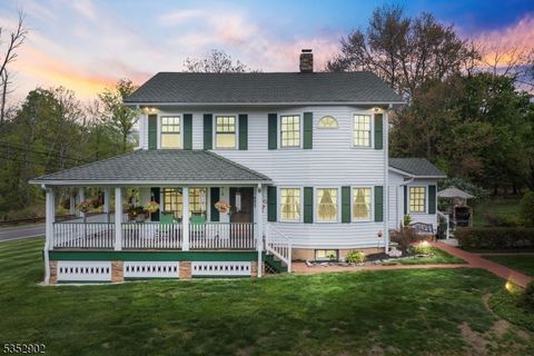 MLS: 3961851