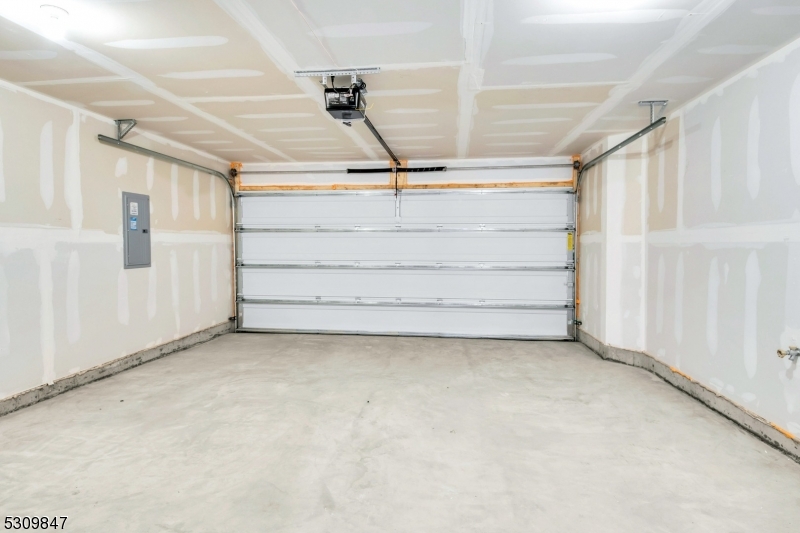 Mountain Ridge - Residential Lease