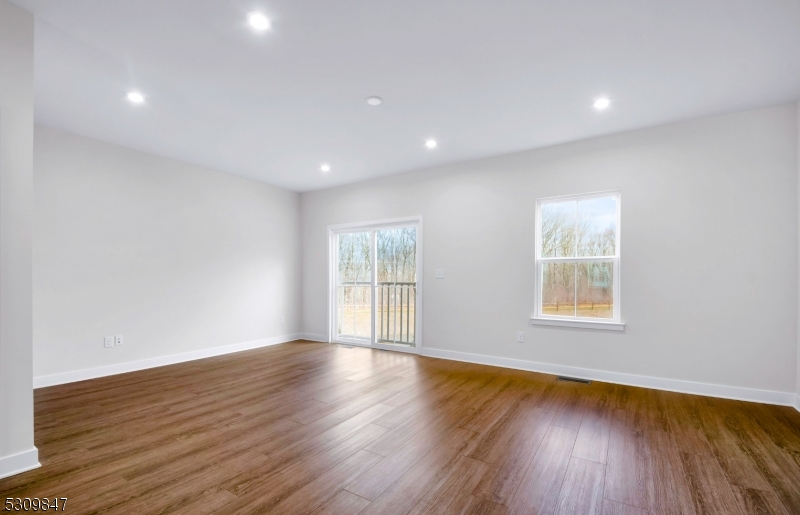 Mountain Ridge - Residential Lease