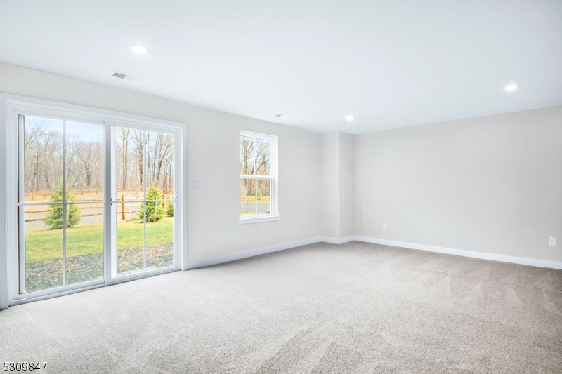 Mountain Ridge - Residential Lease