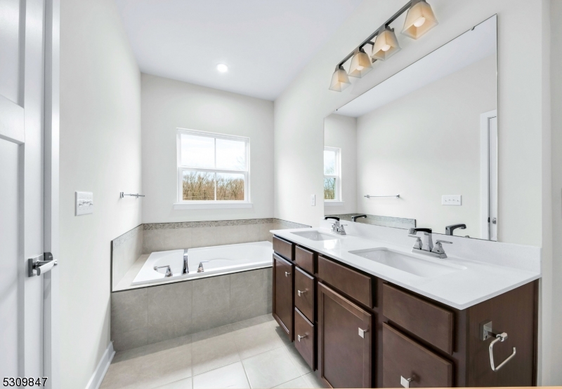 Mountain Ridge - Residential Lease