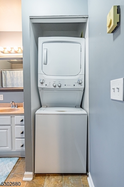 Mountainview Manor - Residential