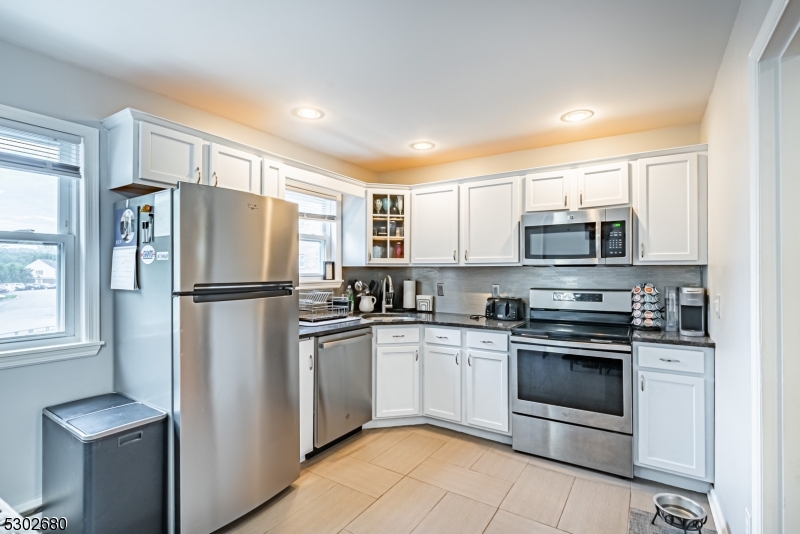 Mountainview Manor - Residential