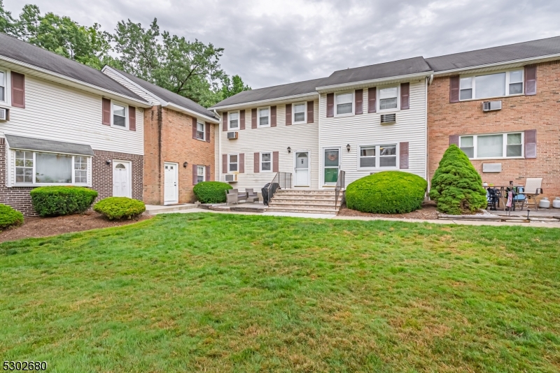 Mountainview Manor - Residential