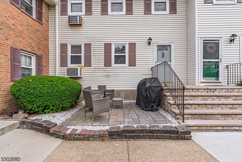 Mountainview Manor - Residential