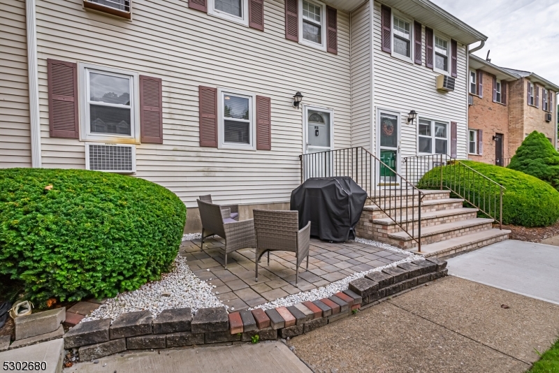 Mountainview Manor - Residential