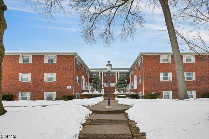 Manor II - Residential