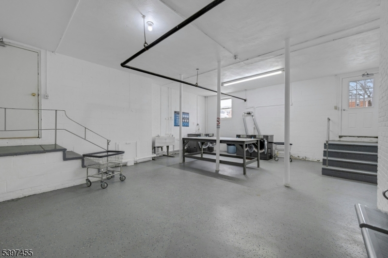 Manor II - Residential