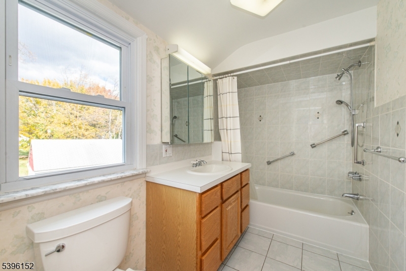 Oak View - Residential Lease