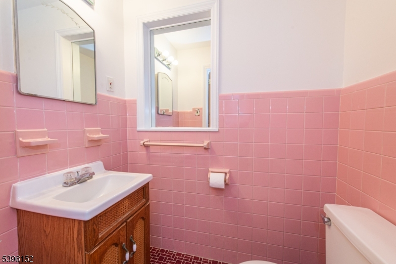 Oak View - Residential Lease