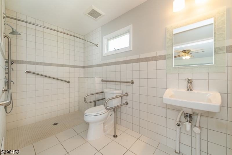 Oak View - Residential Lease