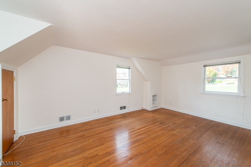 Oak View - Residential Lease