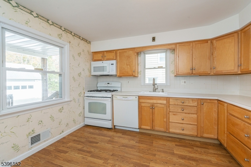 Oak View - Residential Lease