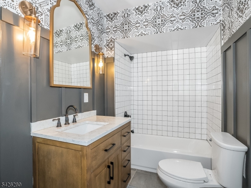 Historic District - Residential Income