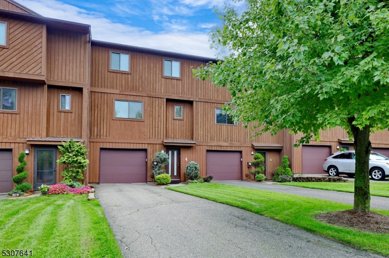 View Hawthorne Boro, NJ 07506 townhome