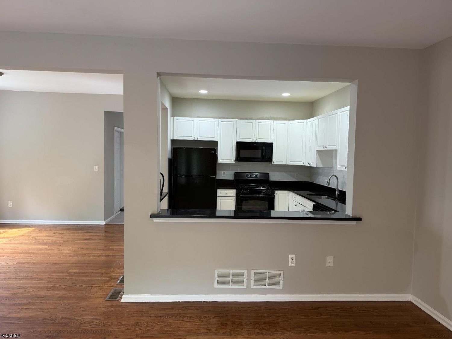 Glenmont Commons - Residential Lease