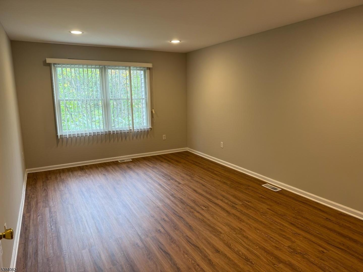 Glenmont Commons - Residential Lease