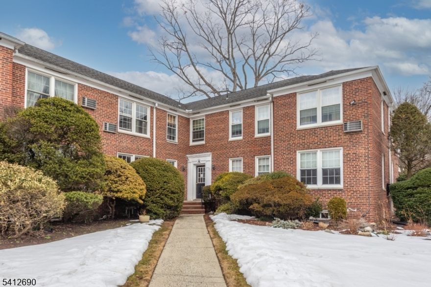 Welcome to this bright and inviting first-floor corner unit offering the perfect blend of comfort, charm, and convenience. This well-maintained 1-bedroom, 1-bath condo features beautiful hardwood floors, generously sized rooms, and abundant natural light from multiple exposures. The spacious living room provides an ideal setting for relaxing or entertaining and includes a flexible home office area perfect for remote work or study. The eat-in kitchen features ample cabinetry, granite countertops, stainless steel appliances, and a dedicated dining area, creating a functional and stylish space for everyday living. The large bedroom offers two closets for excellent storage, while the full bathroom includes a tub/shower combination. Additional highlights include 1 car parking, storage room and laundry in basement. Ideally located less than a mile from vibrant downtown shops, restaurants, and parks, this home is also under a mile from the Bay Street Station, providing convenient direct service to NYC.