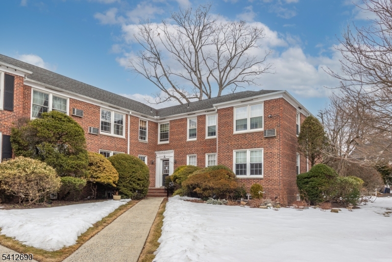 Gateway Manor - Residential