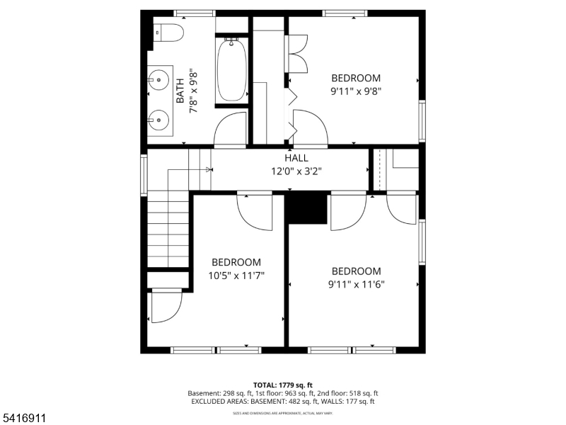 Main image without alt text