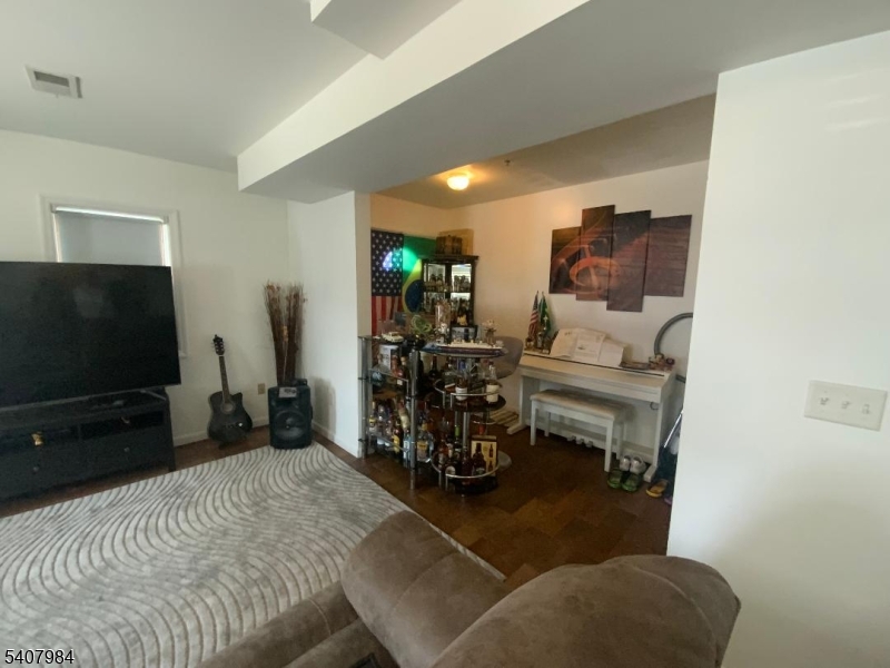 IRONBOUND - Residential Income