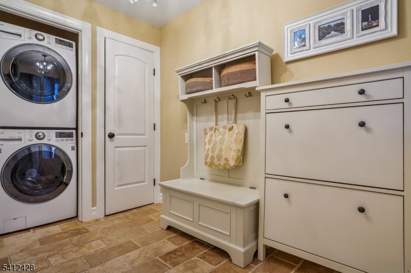 DEERFIELD SECTION - Residential