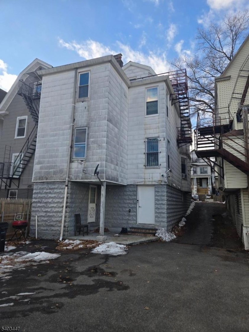 North Newark - Residential Income