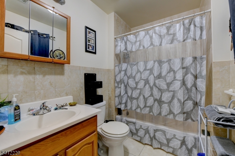 North Newark - Commercial Sale