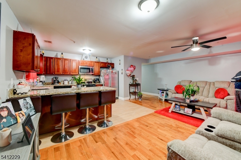 North Newark - Commercial Sale