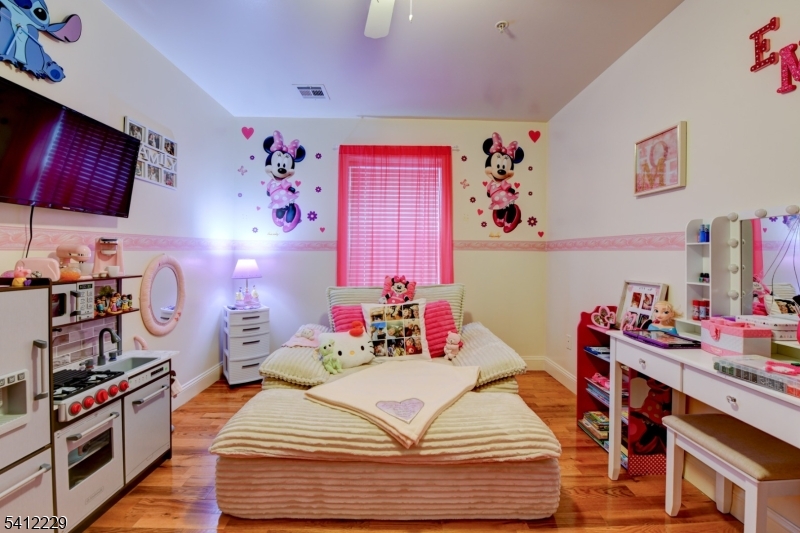 North Newark - Commercial Sale