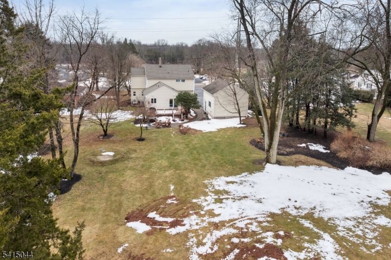 OLD Amwell Rd, quiet street - Residential