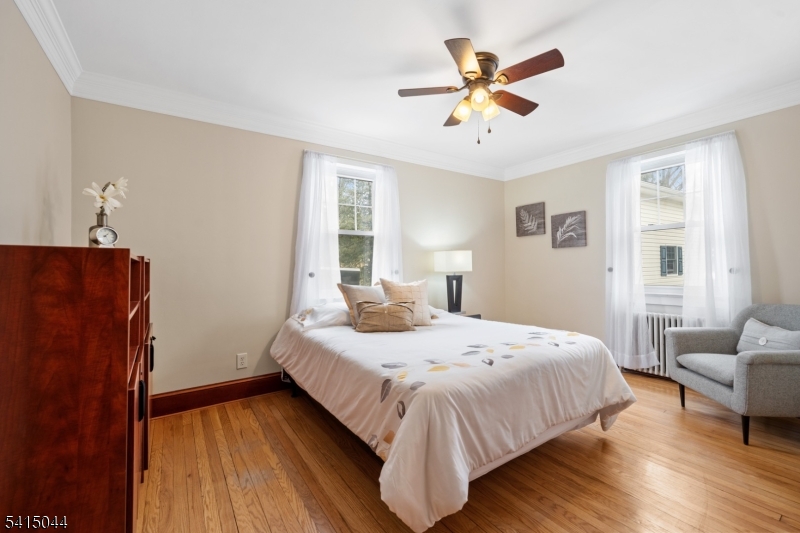 OLD Amwell Rd, quiet street - Residential