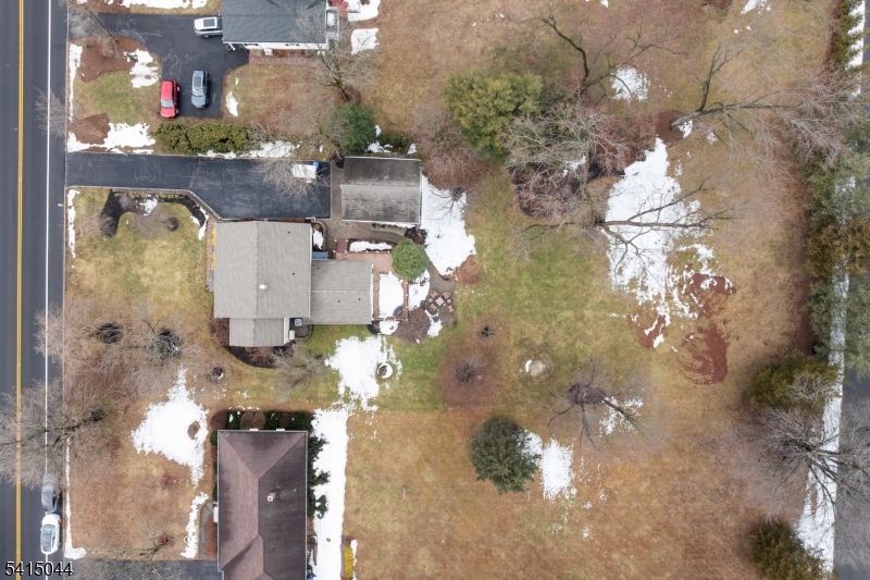 OLD Amwell Rd, quiet street - Residential