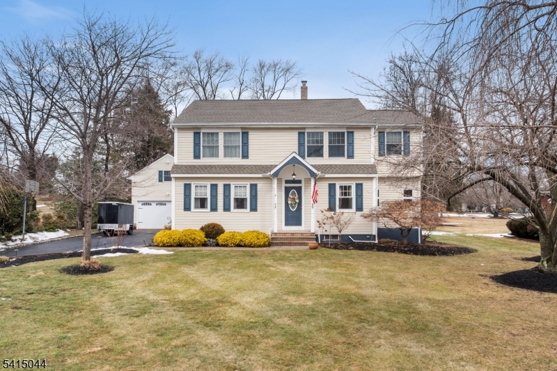 OLD Amwell Rd, quiet street - Residential