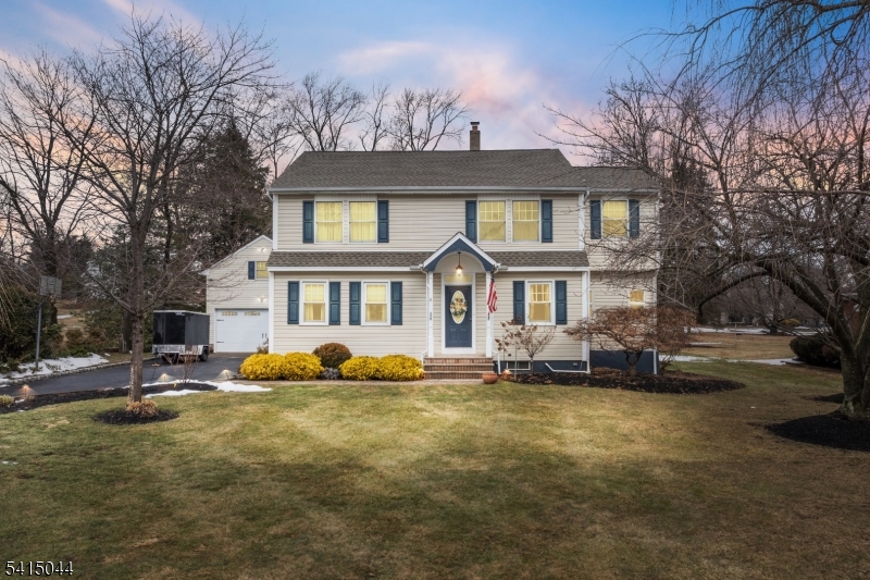 OLD Amwell Rd, quiet street - Residential