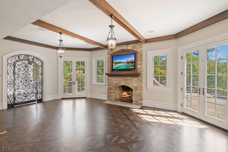 The Pond - Residential