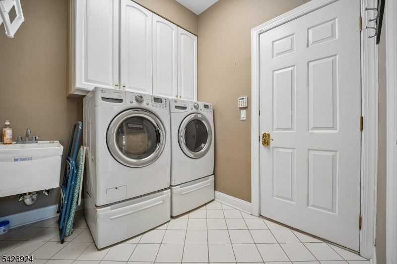 The Regency at Denville - Residential