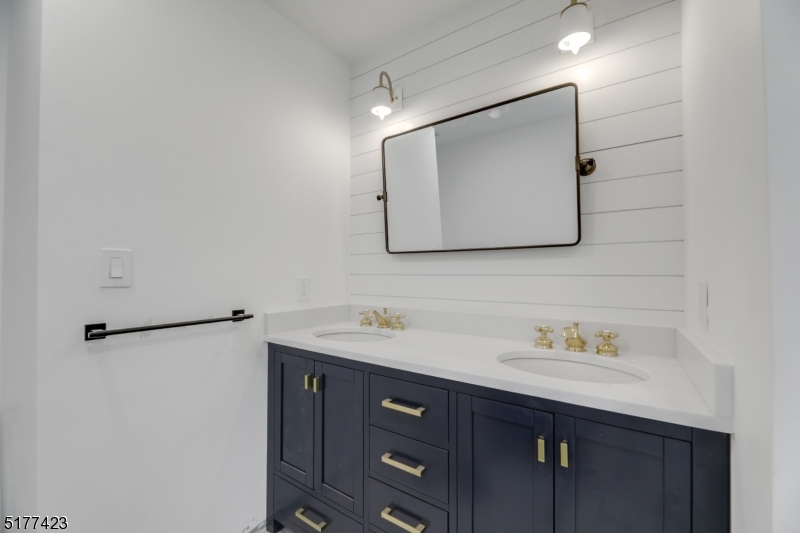 Rolling Hill - Residential